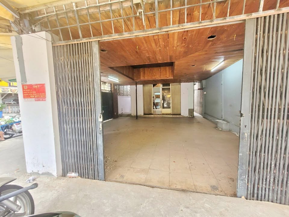 Căn góc cho thuê tại đường Mai Văn Vĩnh, quận 7, diện tích 150m² giá 45 triệu - Kinh doanh tự do ngay!