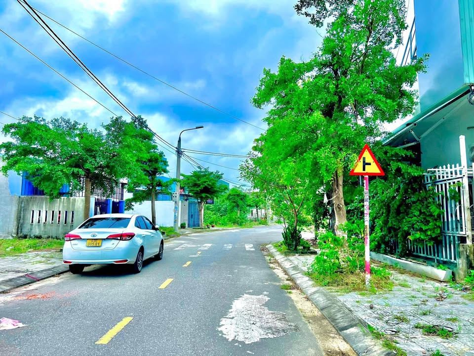 Đất nền liền kề khu Phố Chợ Điện Ngọc 85m² giá 1.3 tỷ - Đầu tư sinh lời ngay!