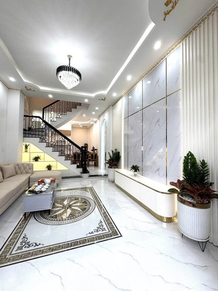 Nhà phố Lý Thường Kiệt Quận 10, 74m² giá 3.38 tỷ - Vị trí đắc địa, tiện ích xung quanh đầy đủ!