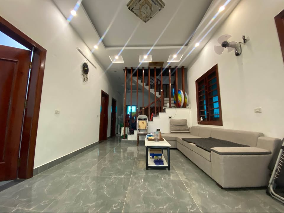 Nhà đổ bằng Nghi Phong 380m² giá 5.1 tỷ - Vị trí thuận tiện di chuyển!