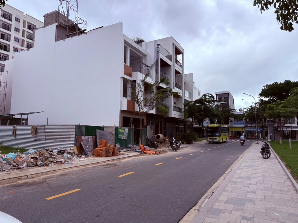 Đất nền Phước Long, Nha Trang 95m² giá 8.3 tỷ - Đối diện công viên lớn!