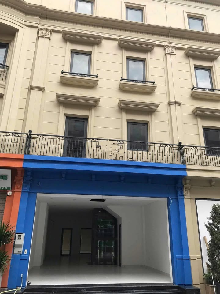 Nhà liền kề cho thuê 214 Nguyễn Xiển, Thanh Xuân 96m² - Phù hợp văn phòng, kinh doanh!