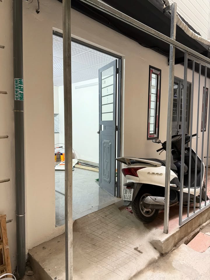 Nhà riêng cho thuê tại ngõ 178 Tây Sơn - 25m² giá 8 triệu - Phù hợp cho hộ gia đình nhỏ!