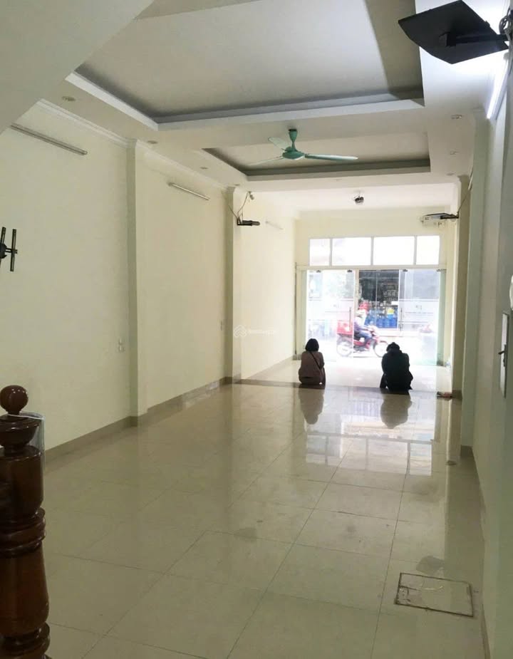 Nhà mặt phố Nguyễn Hy Quang, Đống Đa 60m² giá 60 triệu - Thang máy hiện đại, thông thoáng!