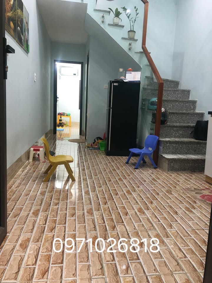 Nhà 2 tầng An Khánh 33m² giá 4.3 tỷ - Vị trí đẹp, giao thông thuận lợi!