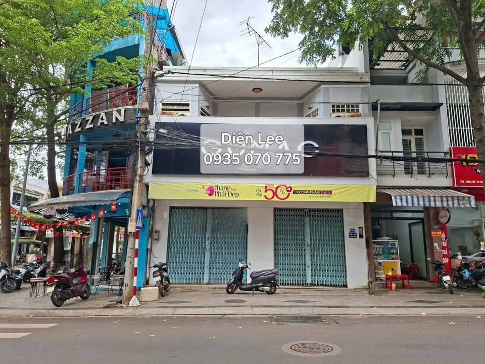 Nhà cho thuê 2 tầng mặt tiền Trần Phú, Buôn Ma Thuột - Diện tích 110m², giá thỏa thuận!