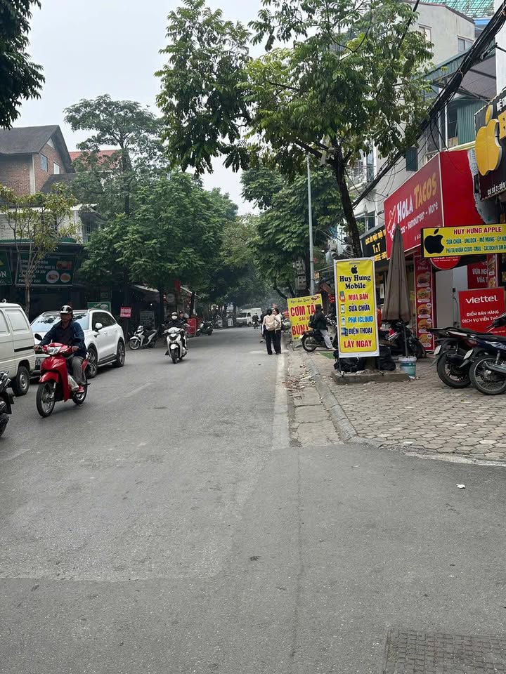 Nhà ngõ 38 Xuân La 55m² 5 tầng - Kinh doanh sầm uất, ô tô vào nhà!