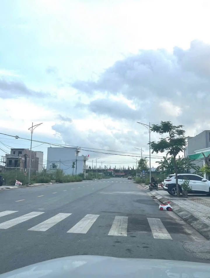 Đất nền Tái Định Cư Hoa Động 65m² giá 3.8 tỷ - Vị trí đẹp, tiện ích đầy đủ!