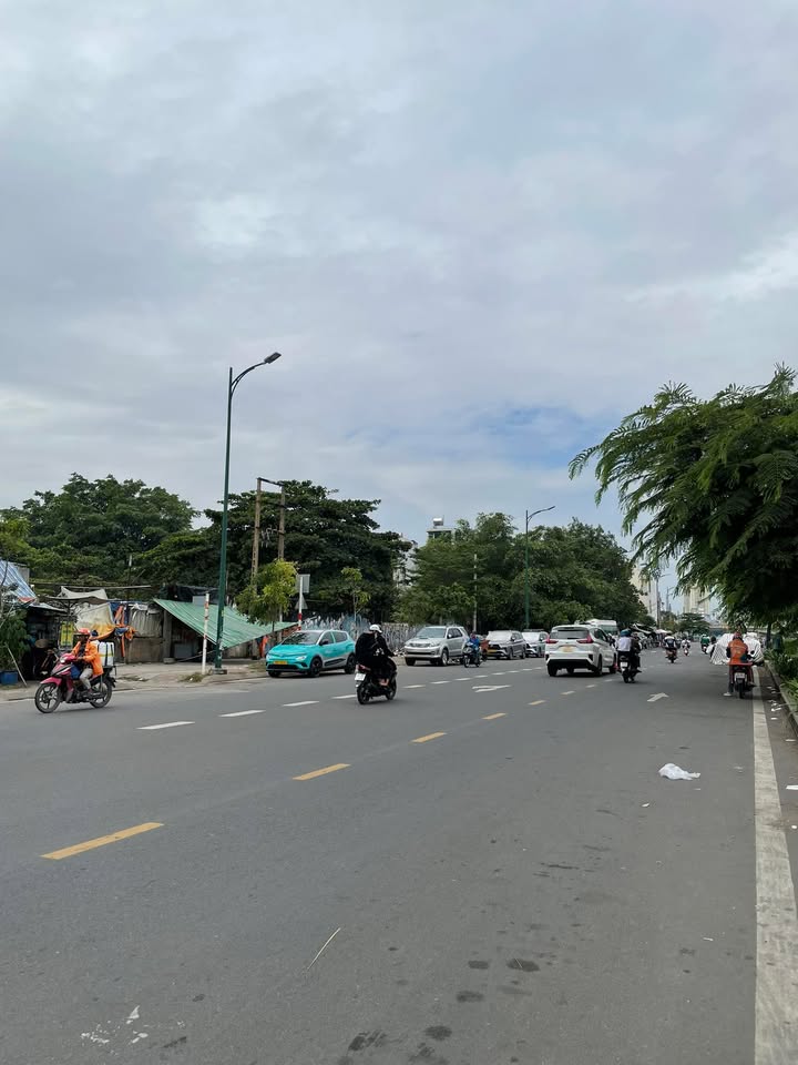 Nhà mặt tiền đường Ba Đình, Quận 8, 65m² giá 7.9 tỷ - Tiện xây dựng mới!