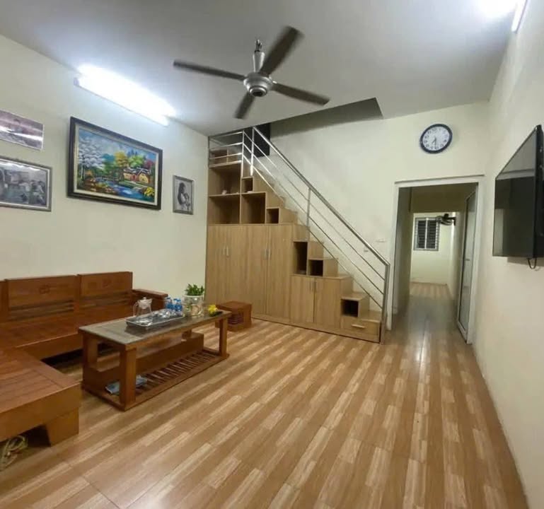 Nhà riêng 2 tầng phố Sa Đôi 57m² giá 1.8 tỷ - Gần Mỹ Đình, tiện ích đầy đủ!