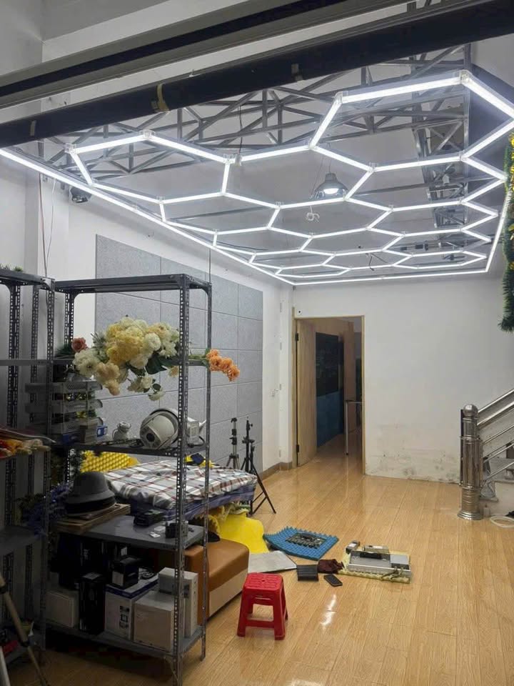 Nhà ở Hoàng Diệu, Lai Châu 100m² giá 1.7 tỷ - Vị trí trung tâm, tiện ích đầy đủ!