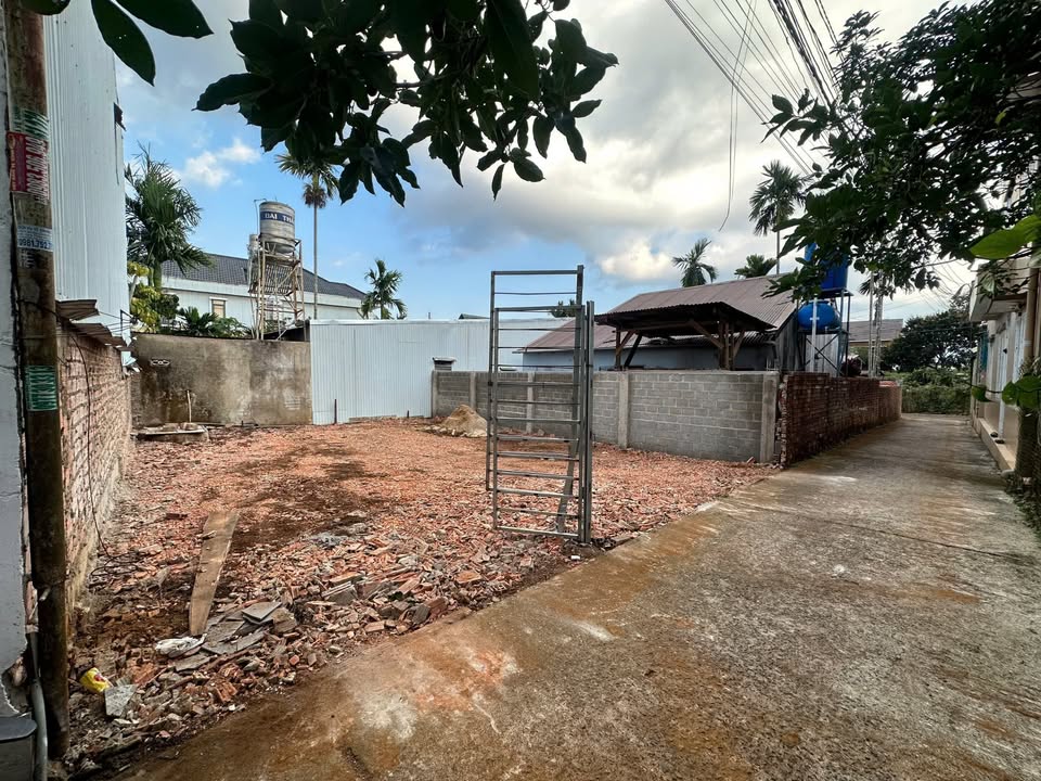 Đất nền hẻm 30 Tây Sơn, Bảo Lộc 101m² giá 1.75 tỷ - Vị trí đắc địa, an ninh cao!