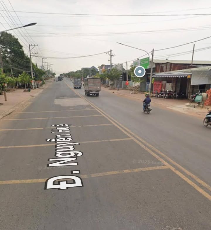 Nhà cấp 4 2 mặt tiền Nguyễn Huệ, Tân Xuân, 425m² giá 3.8 tỷ - Đầu tư sinh lời tuyệt vời!