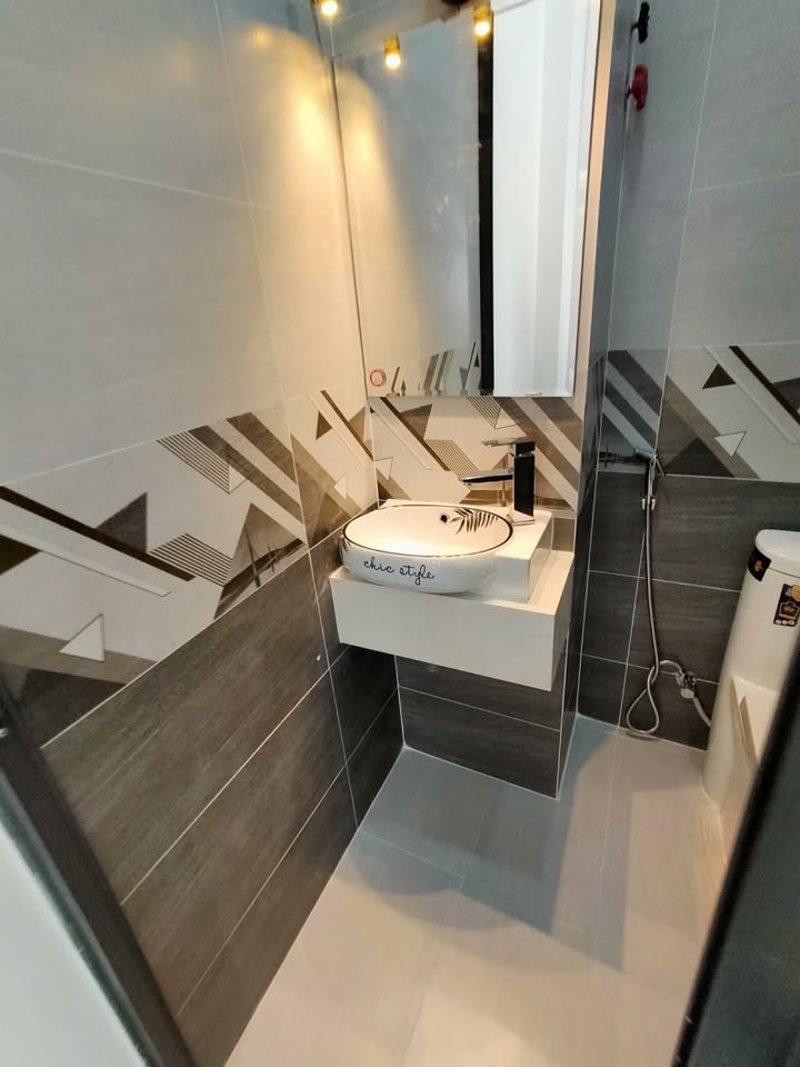 Nhà phố Hẻm xe tải 6m Âu Dương Lân, Quận 8 - 4 tầng hiện đại, giá chỉ 6.6 tỷ!