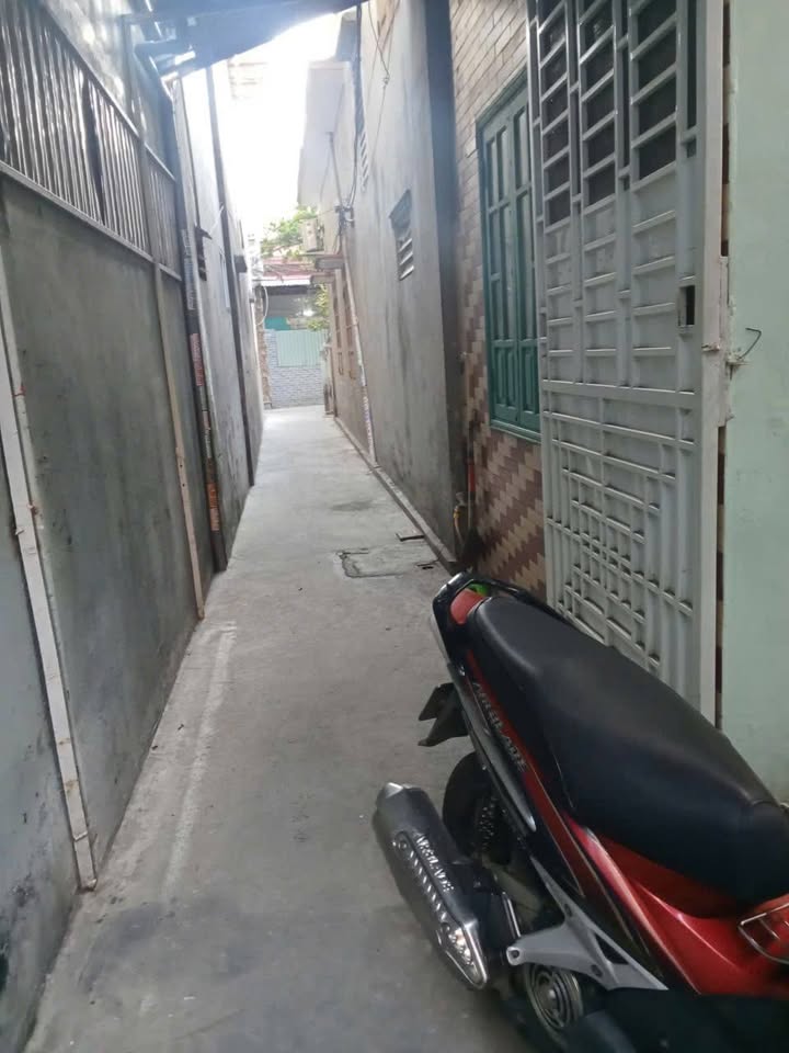 Nhà 2 tầng phố Thiên Lôi, Hải Phòng 30m² giá 1.1 tỷ - Lô góc thoáng mát!