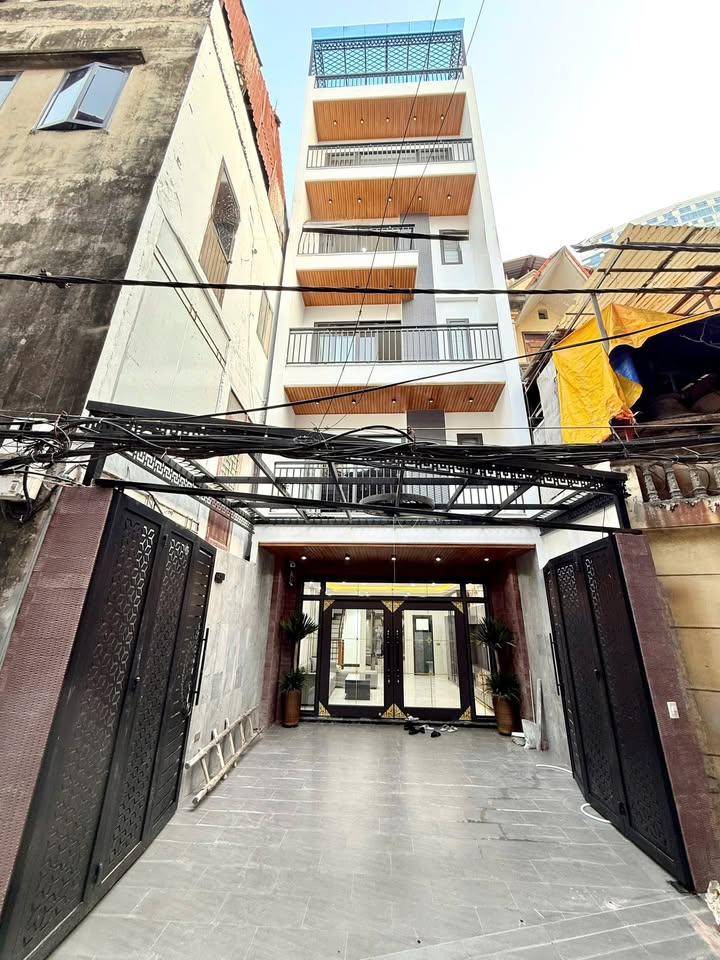 Nhà 7 tầng Ngọc Lâm, Long Biên 75m² giá 18 tỷ - Thang máy, gara ô tô đầy đủ nội thất!