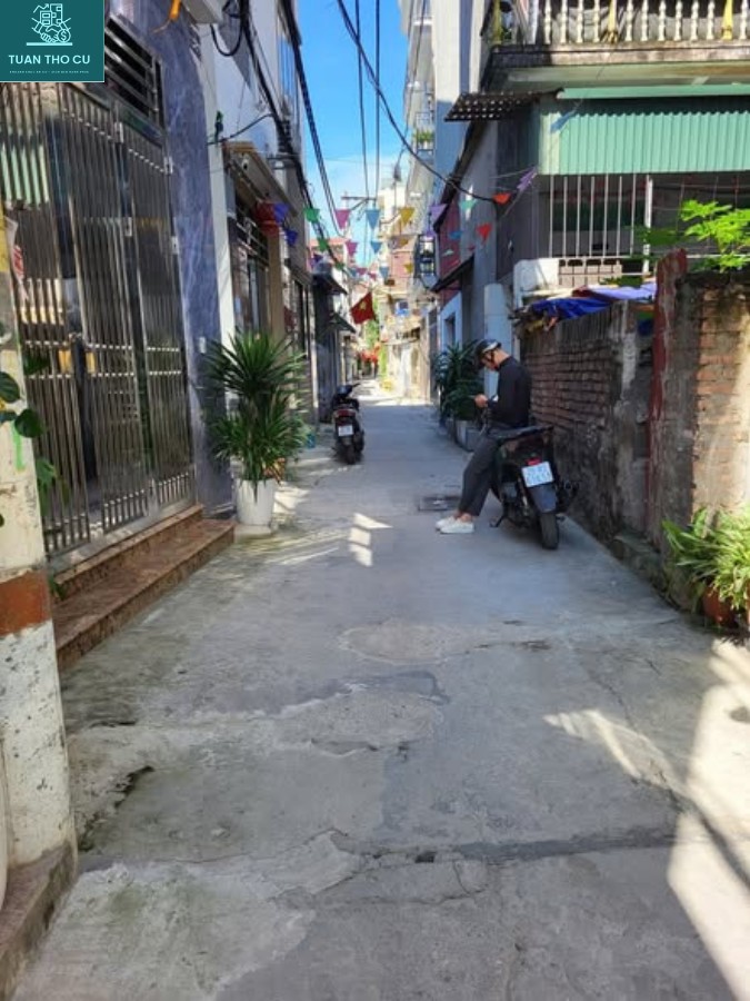 Nhà mới 5 tầng Ngõ 192 Yên Duyên, 26.5m² giá 4.1 tỷ - Cơ hội hiếm có!