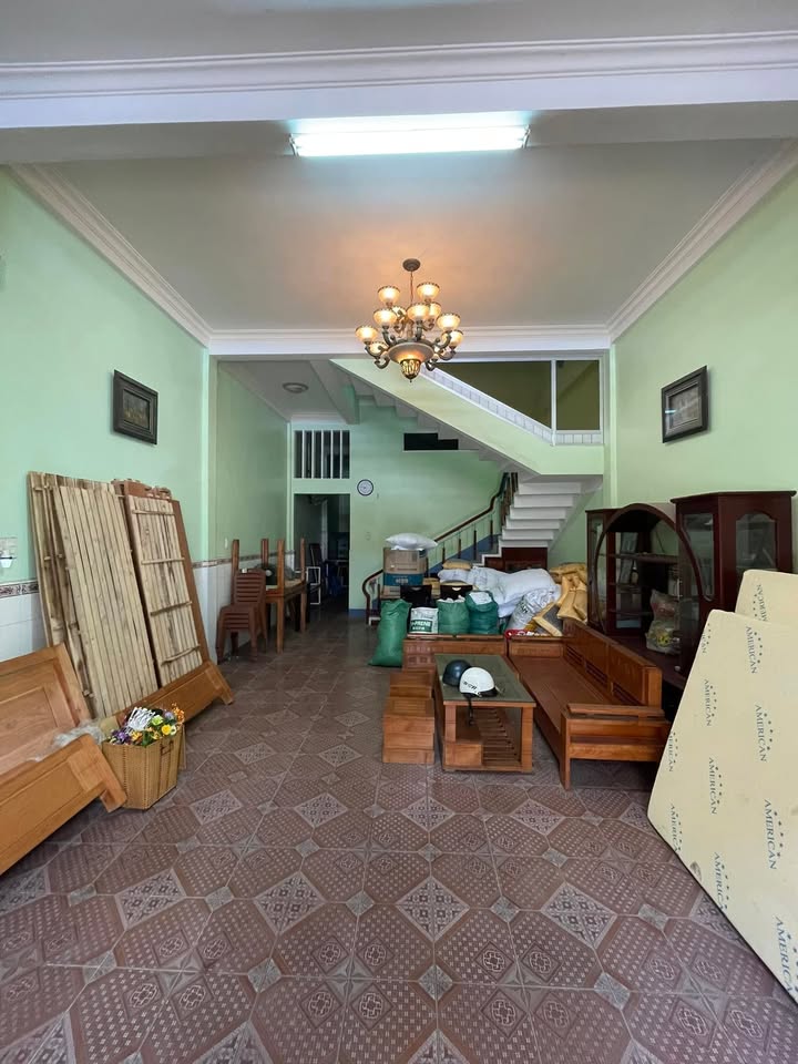 Nhà Mặt Tiền Nguyễn Tất Thành 75m² giá 9 tỷ - Đầu tư sinh lời ngay!