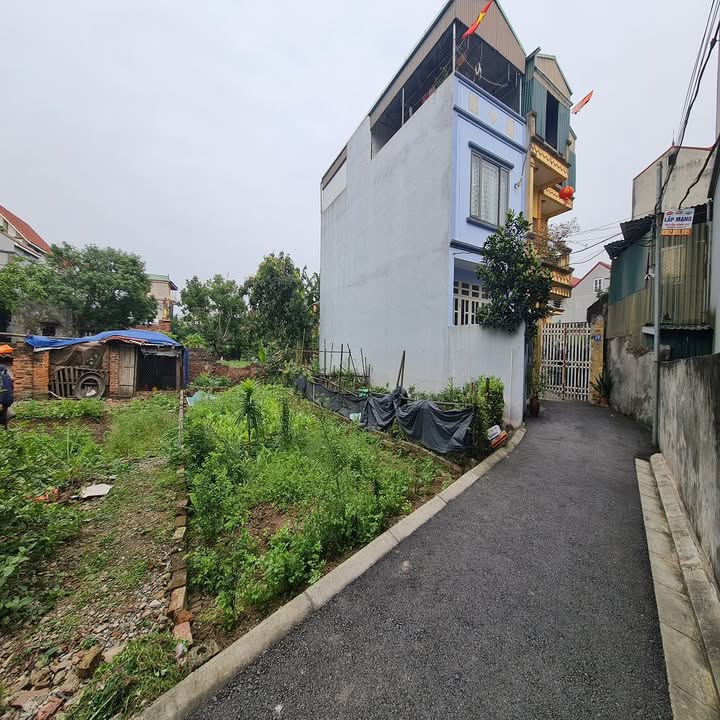 Đất Kim Sơn, Gia Lâm 46m² giá 2 tỷ - Vị trí trung tâm, thuận tiện giao thông!