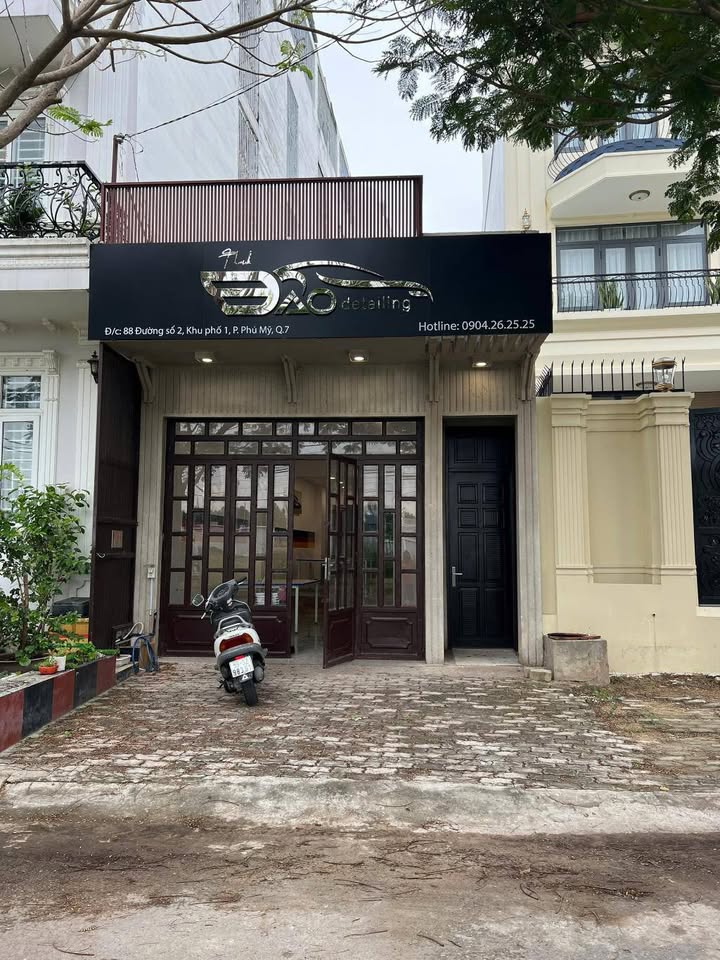 Nhà mặt tiền đường Hoàng Quốc Việt, Q7, 105m² giá 13 tỷ - Đầu tư sinh lời ngay!