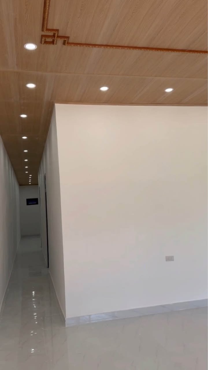 Nhà phố mới hoàn thiện đường Vạn Thành, Đà Lạt 100m² giá 2.5 tỷ - Sẵn sàng vào ở!