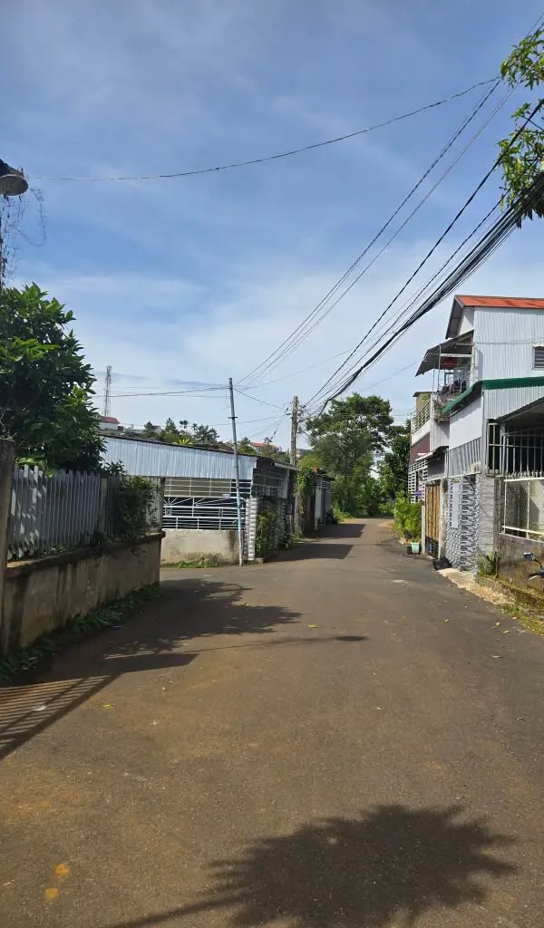 Nhà cấp 4 Hẻm lớn Chu Văn An, Bảo Lộc 100m² giá 1.55 tỷ - Đầu tư sinh lời ngay!