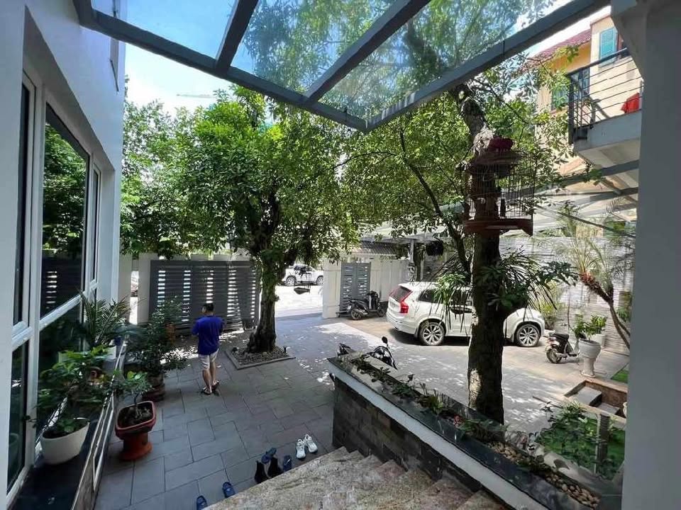 Nhà 5 tầng tại Đại Cồ Việt, Quận Hai Bà Trưng, 42m² chỉ 7 tỷ - Cơ hội đầu tư hiếm có!