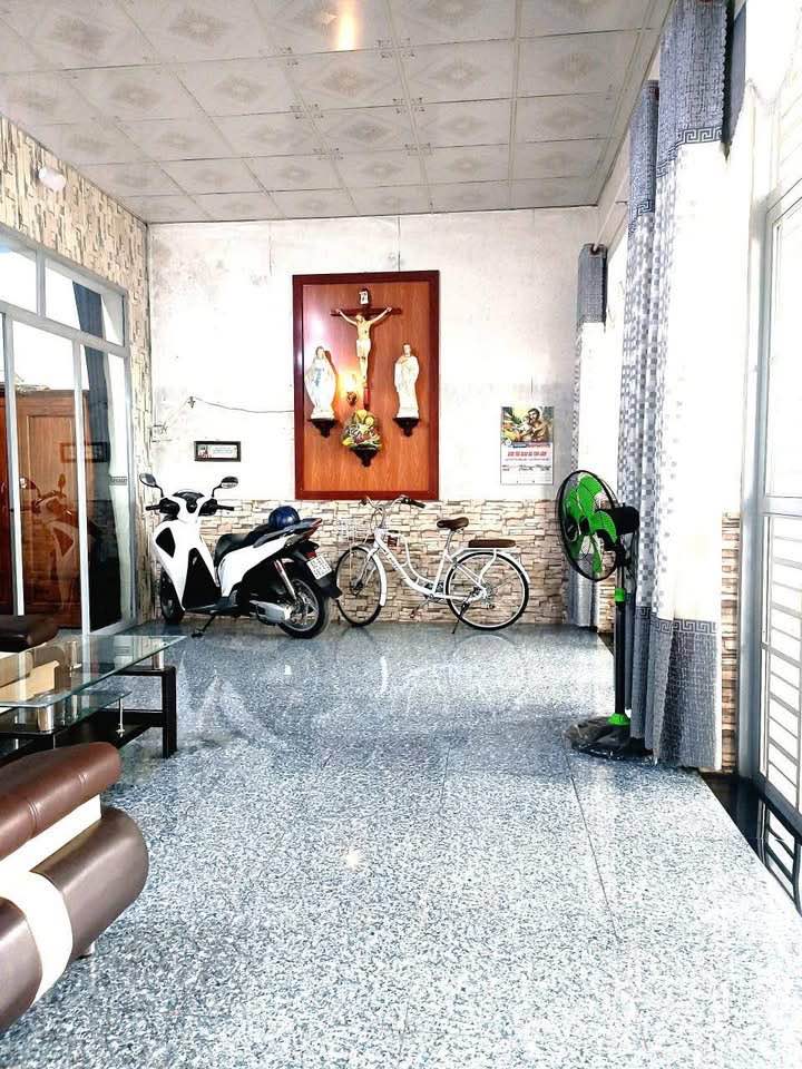 Nhà đẹp Tân Phú, Đồng Nai 100m² giá 1.68 tỷ - Đầy đủ công năng, gần Quốc lộ 20!