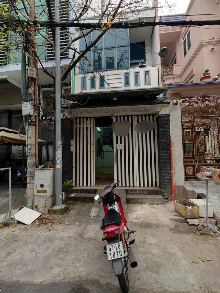 Nhà mặt tiền đường Tô Hiệu, quận Tân Phú, 164m² - Cho thuê giá 15 triệu/tháng!