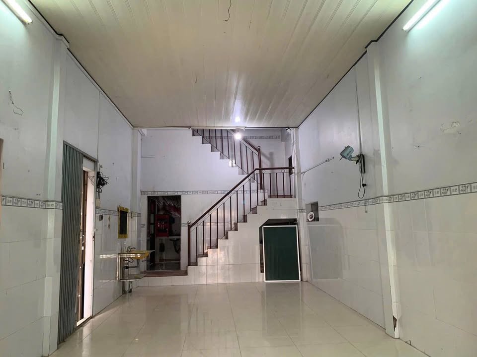 Nhà mặt tiền Quang Trung, Vĩnh Quang 2 tầng - Cho thuê giá 5 triệu/tháng