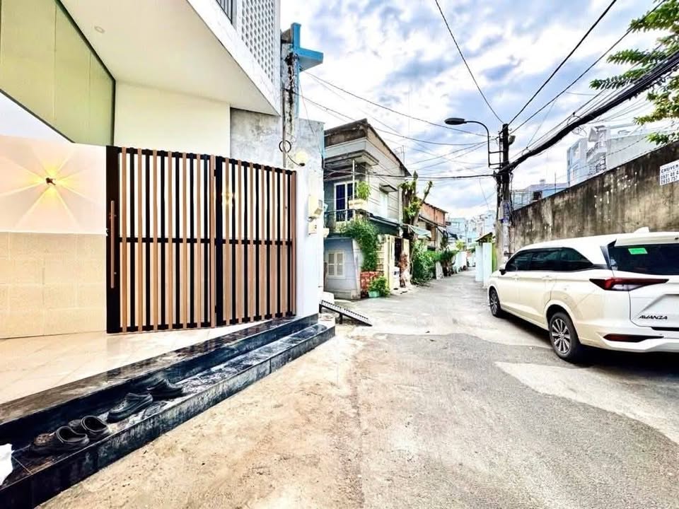 Nhà mặt tiền Phạm Văn Đồng, Gò Vấp 60m² giá 9.15 tỷ - Đầu tư lý tưởng!