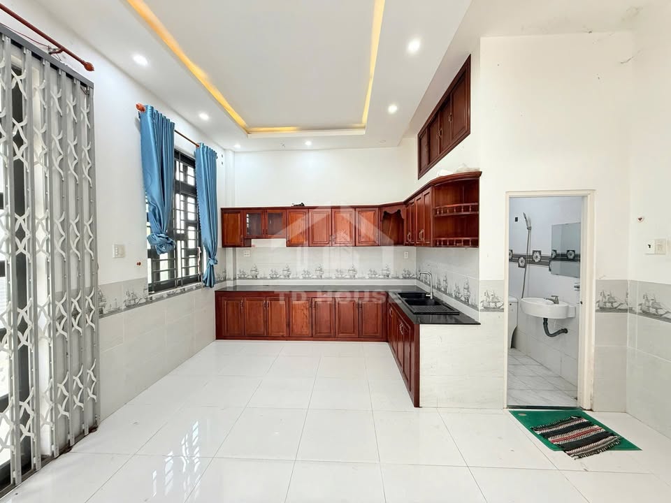 Nhà cho thuê 1 trệt 1 lầu đường Hoàng Quốc Việt 50m² giá 4.8 triệu - Sẵn sàng vào ở!