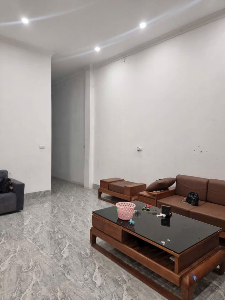 Nhà riêng Khai Quang Vĩnh Yên 102m² giá 2 tỷ - Sẵn sàng vào ở!