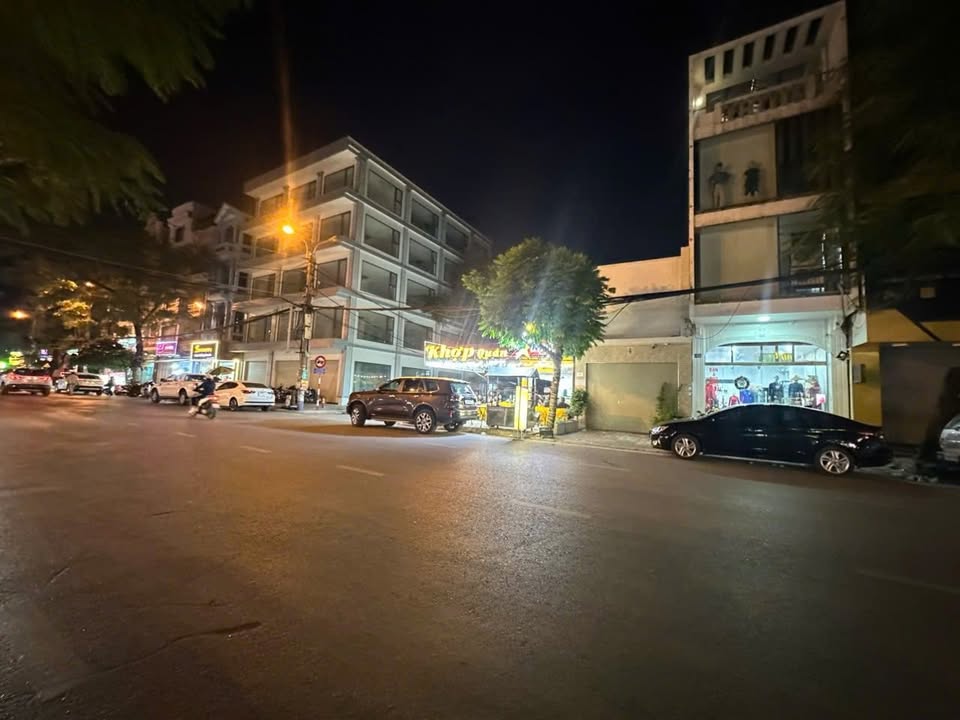 FrontHouse mặt đường Quán Nam Lê Chân 80m² giá 14 tỷ - Đầu tư sinh lời ngay!