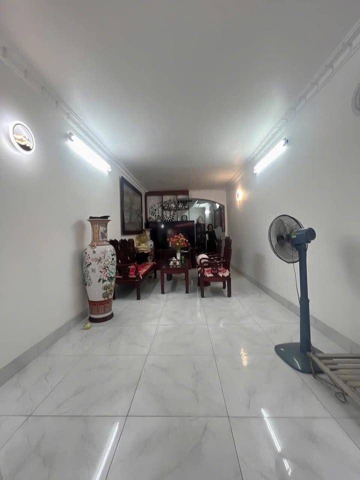 Bán nhà mặt đường Vũ Chí Thắng Hải Phòng 60m² giá 7.99 tỷ - Cơ hội đầu tư hấp dẫn!