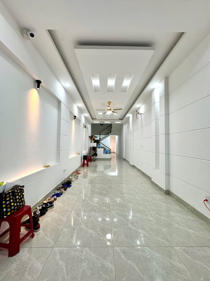 Nhà mặt đường Thiên Lôi, Lê Chân 92m² giá 9.85 tỷ - Kinh doanh ngay!