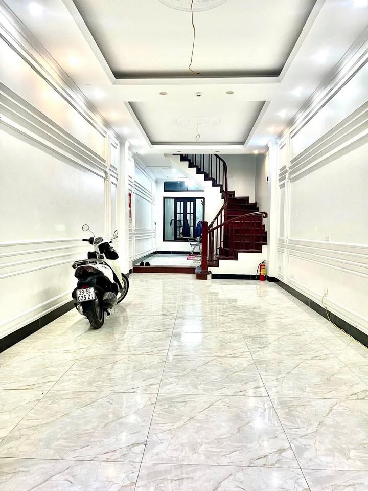 Cho thuê nhà liền kề Văn Quán 70m² - Nhà đẹp, vị trí trung tâm!