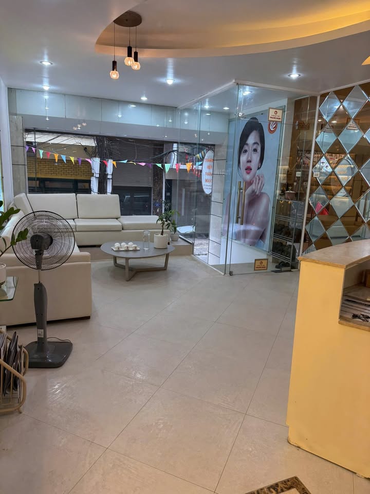 Nhà mặt phố Phan Phù Tiên, Đống Đa 50m² giá 20 triệu - Kinh doanh sầm uất!