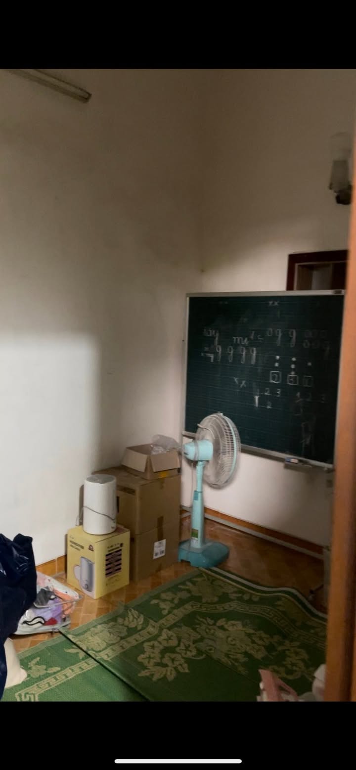 Nhà 3 tầng Cầu Cốc Tây Mỗ 8 triệu - Ô tô vào tận cửa, phù hợp gia đình!