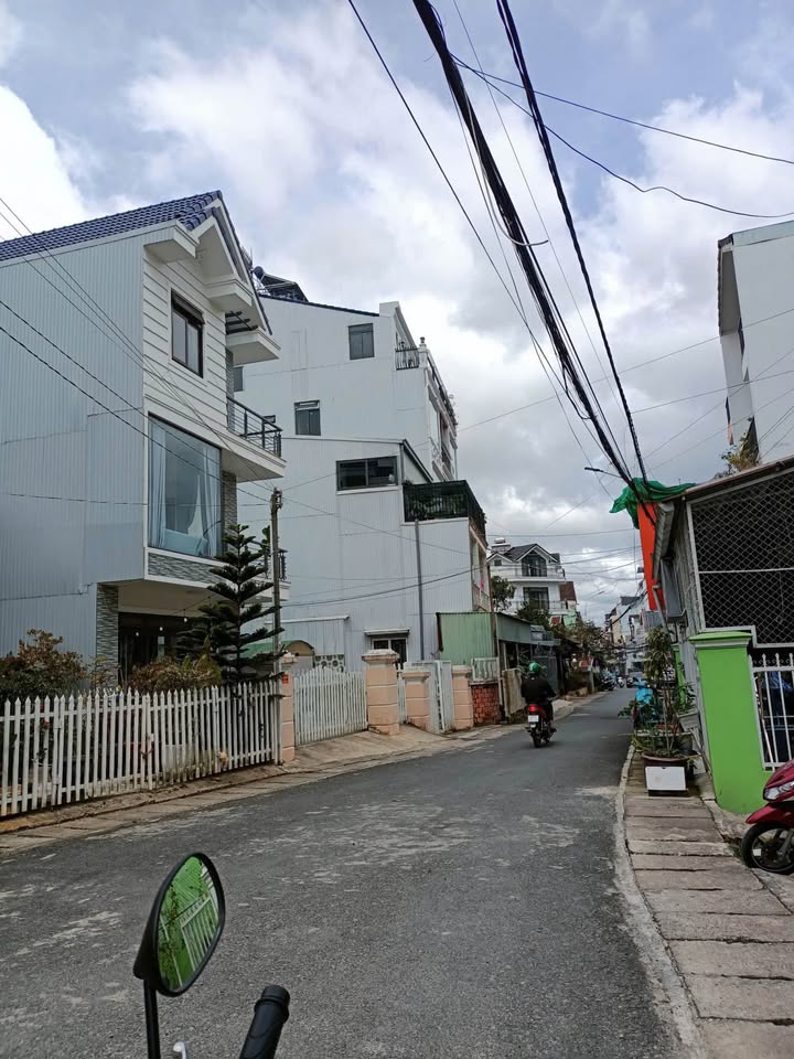 Đất liên kế Đà Lạt 186m² giá 13.5 tỷ - Cơ hội đầu tư tuyệt vời!