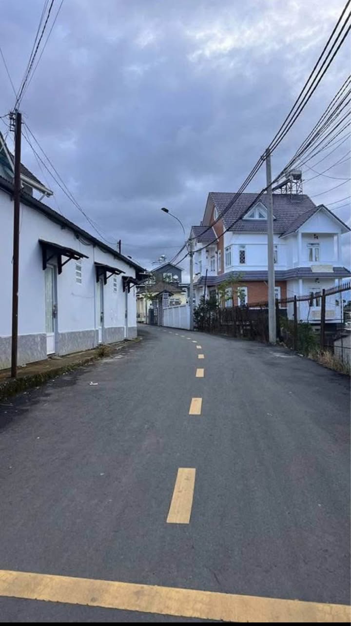 Đất nền Đà Lạt 105m² giá 2.5 tỷ - Sổ hồng riêng, ô tô vào tận nơi!