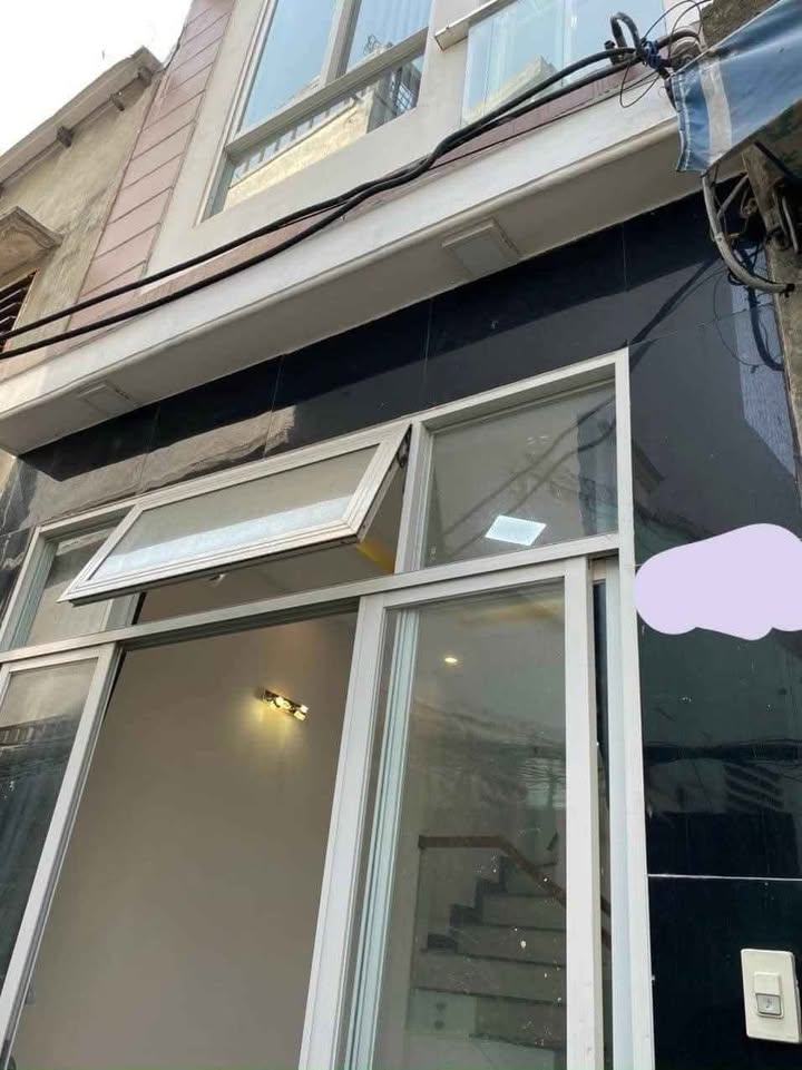 Nhà 2 tầng Trưng Nữ Vương, Đà Nẵng 26m² giá 2.35 tỷ - Vị trí siêu đắc địa!