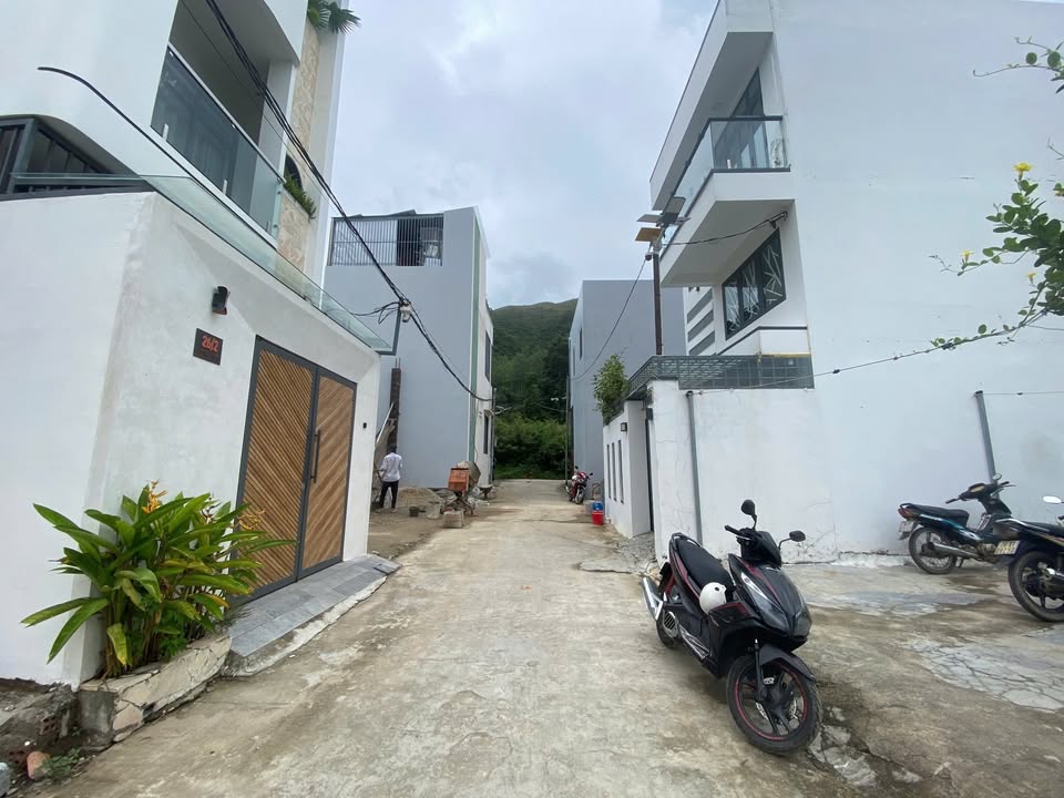 Bán đất hẻm 26 Nguyễn Đức Thuận, phường Vĩnh Hòa, 58.6m² - Vị trí an ninh, gần biển!
