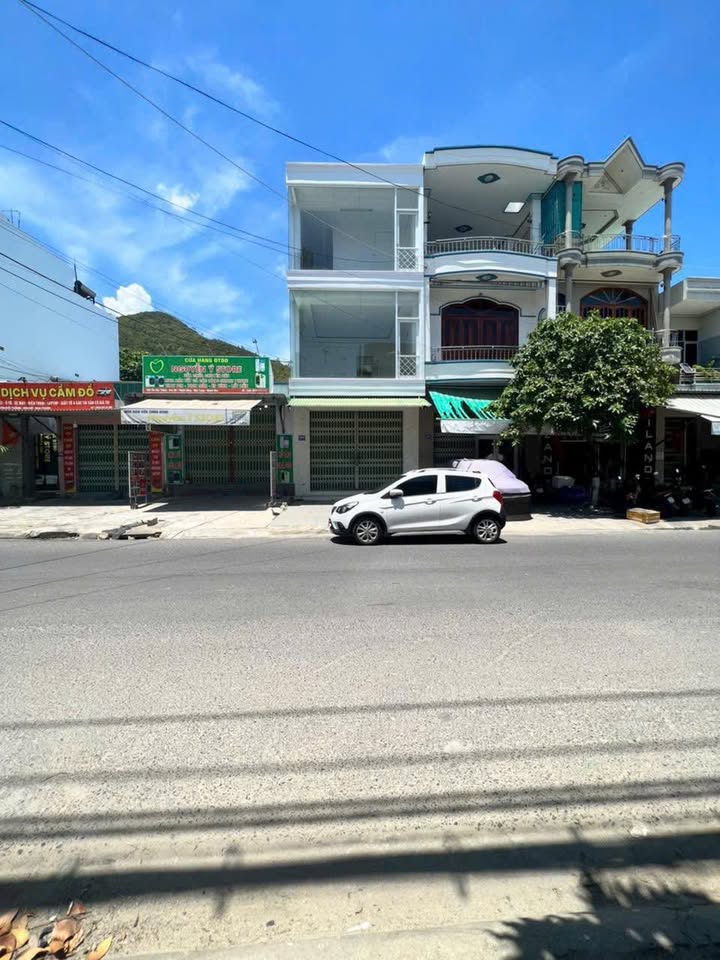 Nhà mặt tiền kinh doanh Tôn Đức Thắng Nha Trang 74m² giá 6.8 tỷ - Cơ hội đầu tư hấp dẫn!