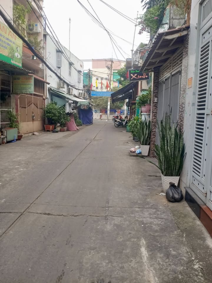 Nhà hẻm xe hơi Âu Dương Lân Quận 8 68.8m² - Sổ hồng chính chủ, giá thương lượng!