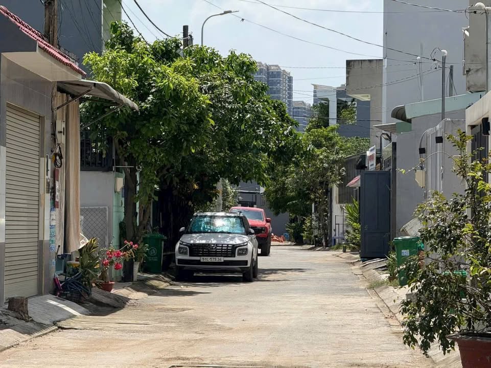 Đất nền hẻm 99, đường 6, Long Bình, Quận 9 - 62m² - Giá chỉ 3.35 tỷ!