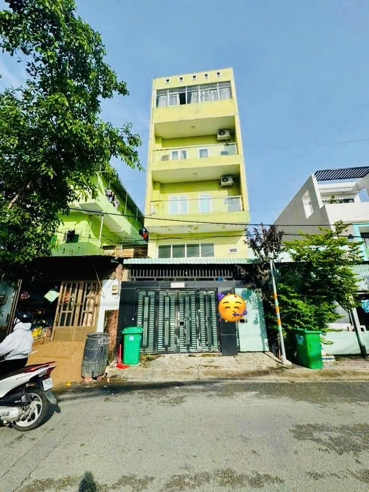 Căn hộ dịch vụ 50 Lê Văn Việt, Hiệp Phú, 170m² giá 18 tỷ - Đầu tư sinh lời ngay!