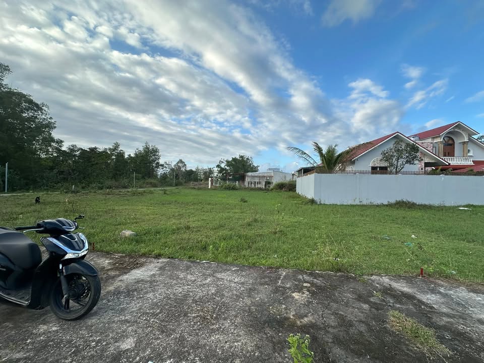 Đất nền Khu phố Lệ Sơn 2, Hòa Tiến, Đà Nẵng 100m² giá 1 tỷ - Đầu tư lý tưởng!