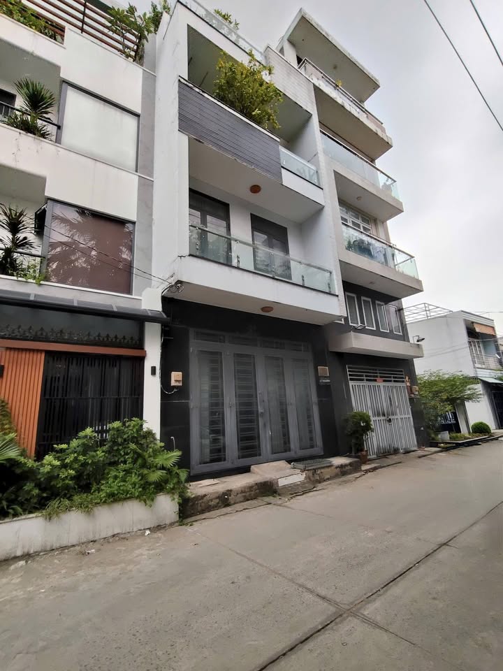 Nhà phố Gò Ô Môi, Phú Thuận, Quận 7 - 55m² giá 9.9 tỷ - Hẻm ô tô thẳng tắp!