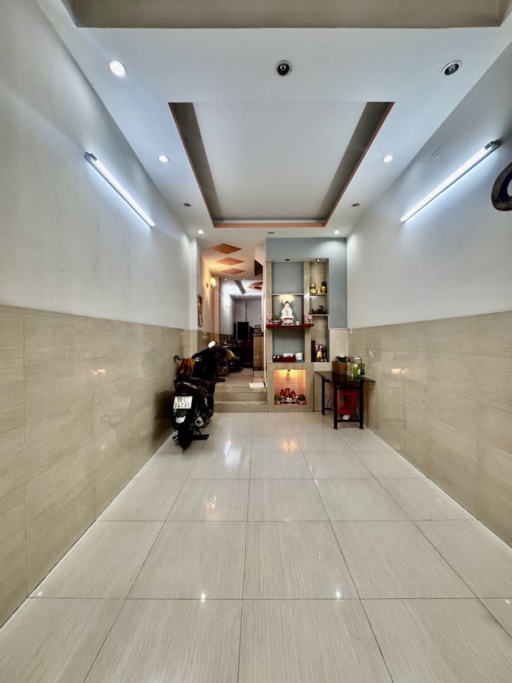 Nhà 5 tầng Ngô Gia Tự, Quận 10, 50m² giá 9 tỷ - Chính chủ lâu đời!